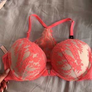 Front closed push up bra